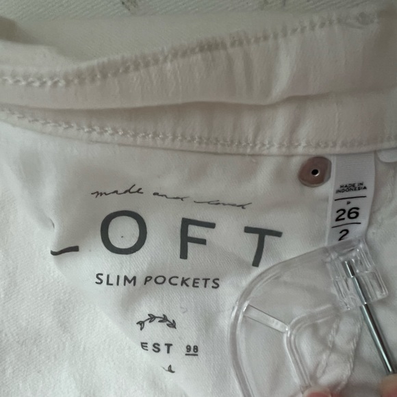 LOFT white skinny jeans size 26/2 Petite - Picture 4 of 5